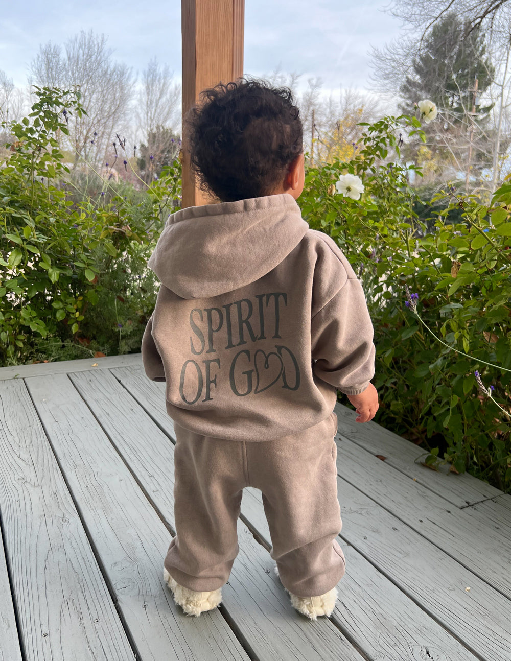 Spirit of God kids hoodie in echo color with oversized fit and soft fabric featuring 2 Corinthians 3:17 quote
