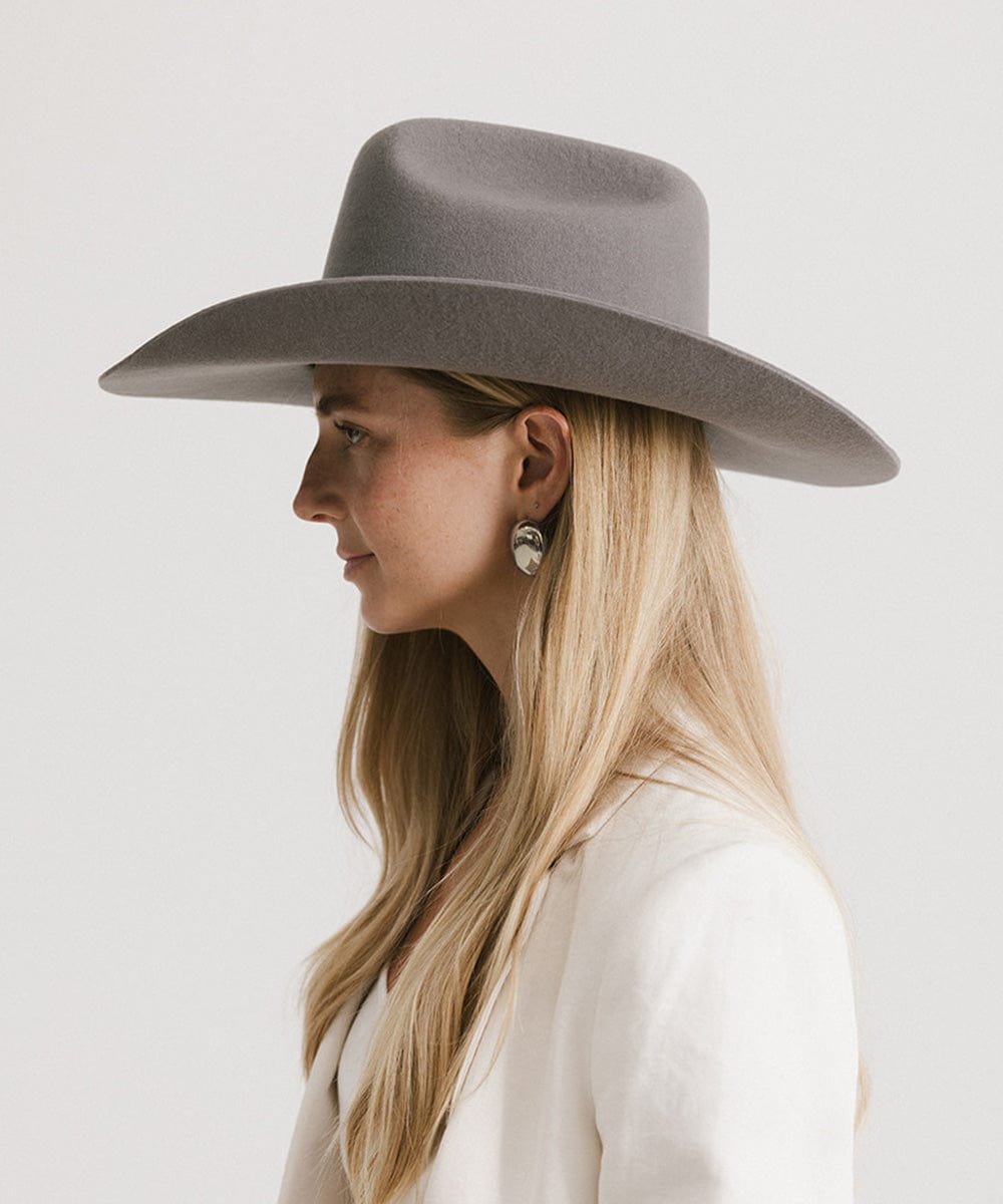 Teddy Cattleman Cowboy Hat made of felt with classic cattleman crown and wide brim for stylish sun protection