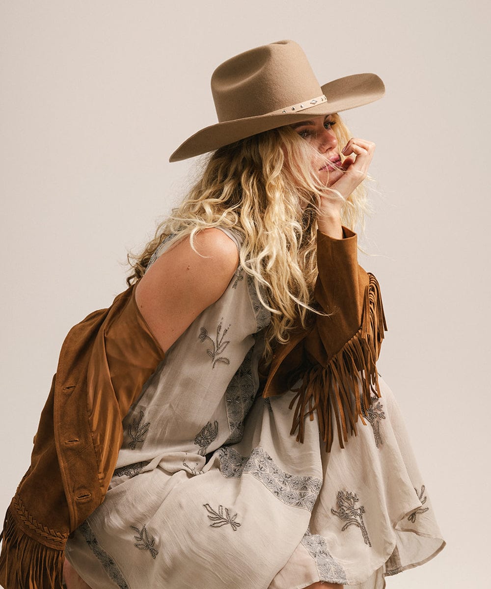 Teddy Cattleman Cowboy Hat made of high-quality felt with classic western cattleman crown and wide brim for sun protection and style