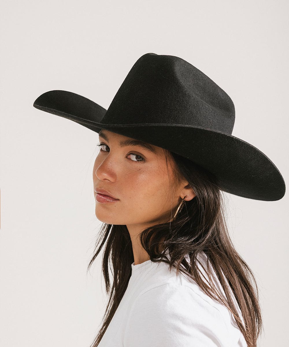 Teddy Cattleman Cowboy Hat made of high-quality felt with classic western cattleman crown and wide brim for sun protection and style