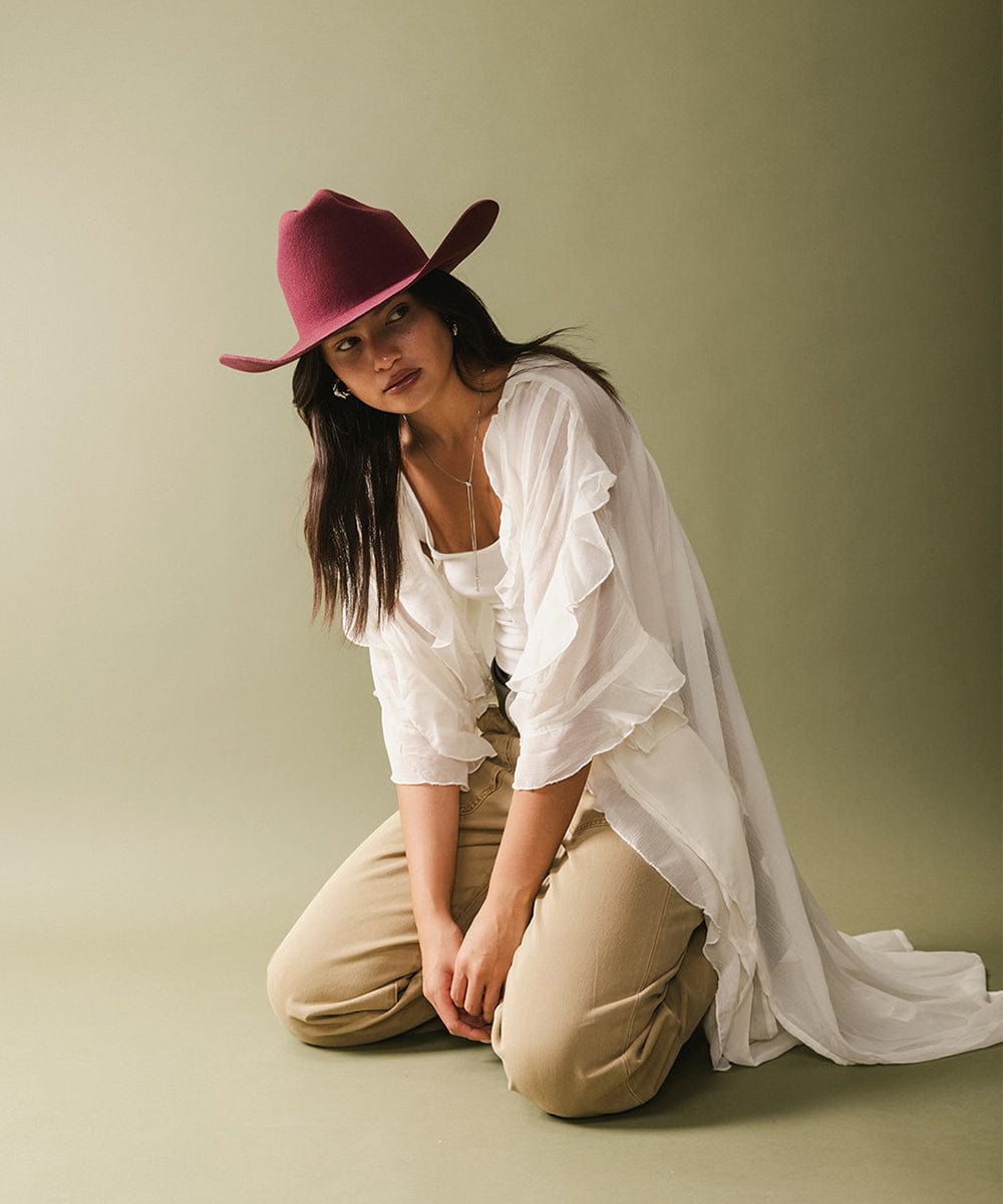 Teddy Cattleman Cowboy Hat made of high-quality felt with classic western crown and wide brim for sun protection and style